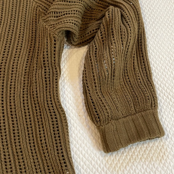 27 Miles Olive open knit sweater. Size M. Silk ribbon tie bottom. - Picture 4 of 10